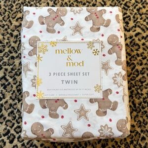 Gingerbread men sheet set (Twin) (NWT)